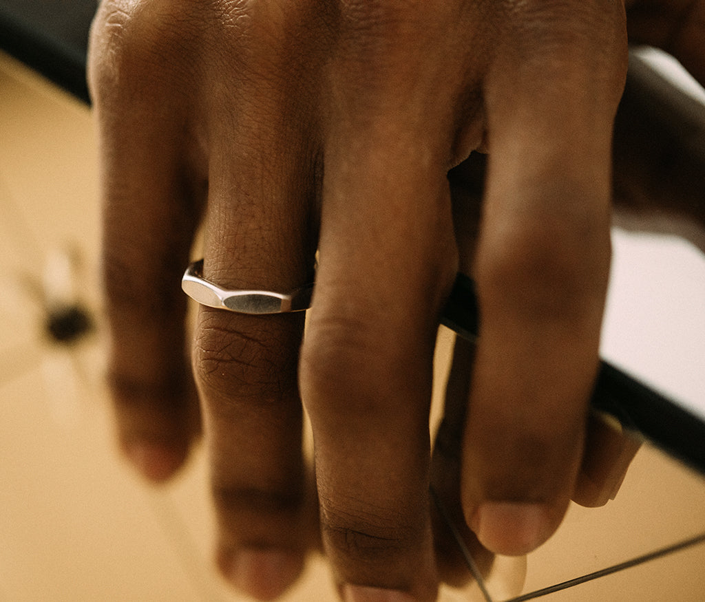 ring classic round facets