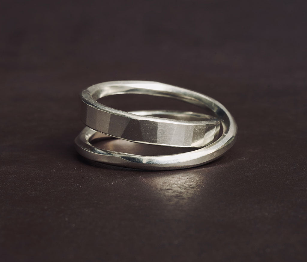 ring flat crossed