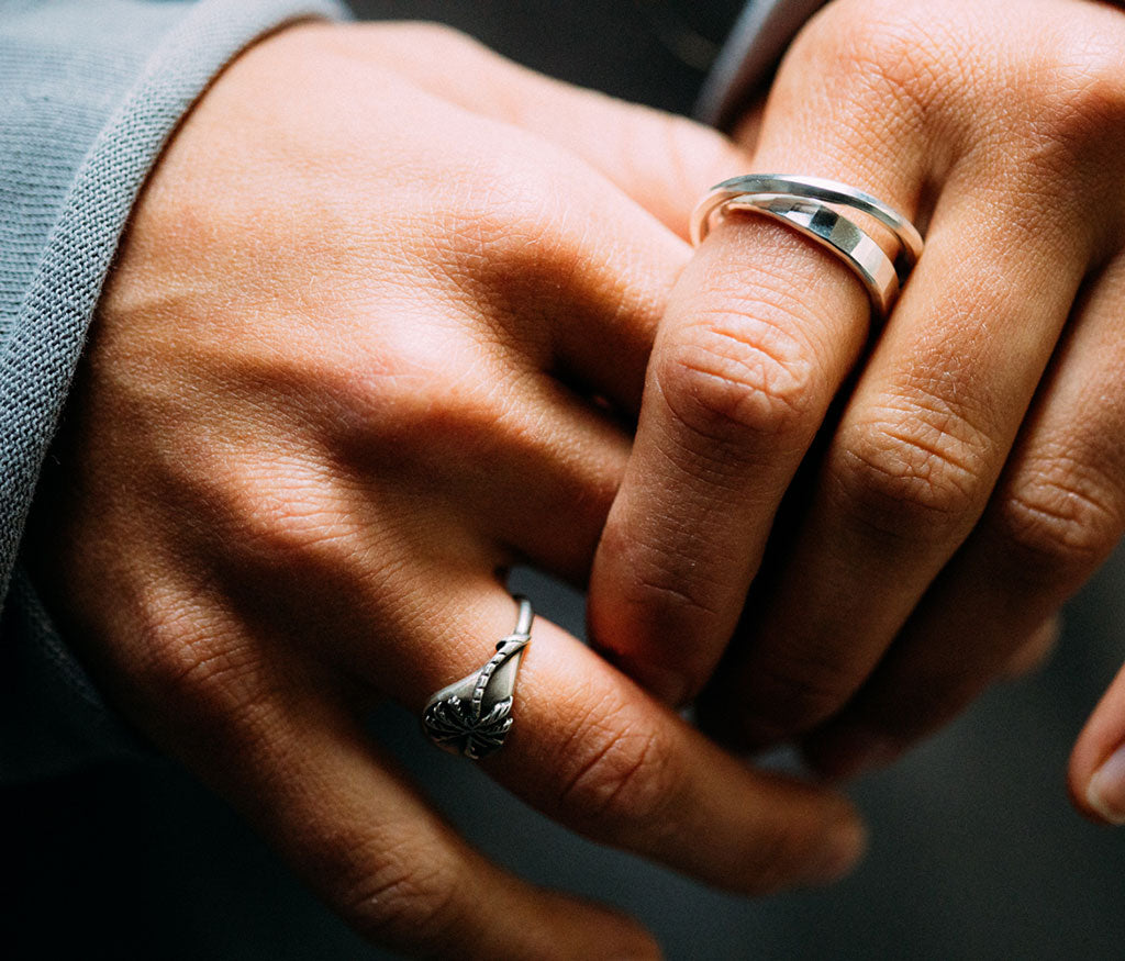 ring flat crossed