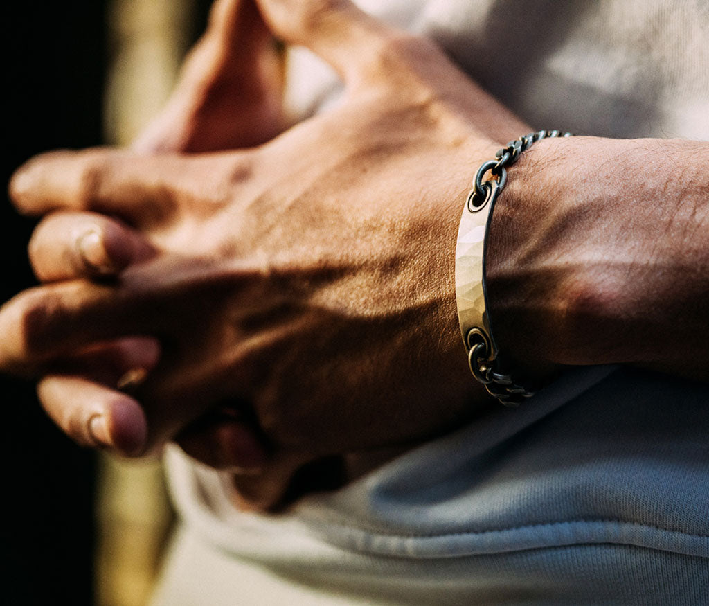 bracelet eyelets