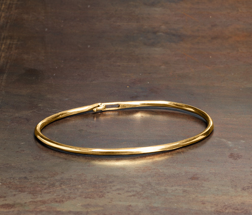 bangle hook hammered gold