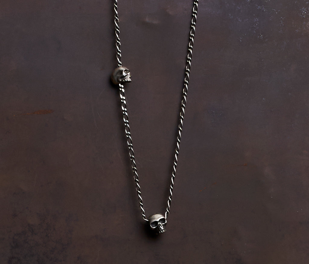 necklace two skulls – werkstatt-munchen