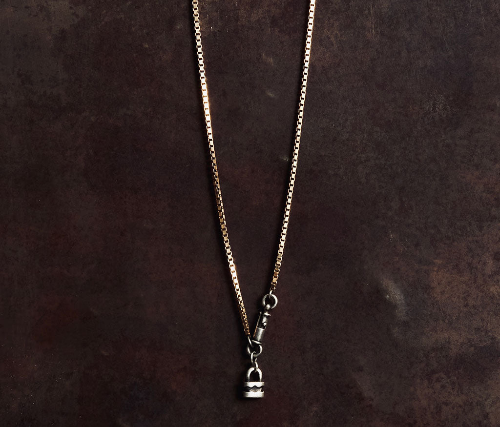 necklace symbol lock silvergold