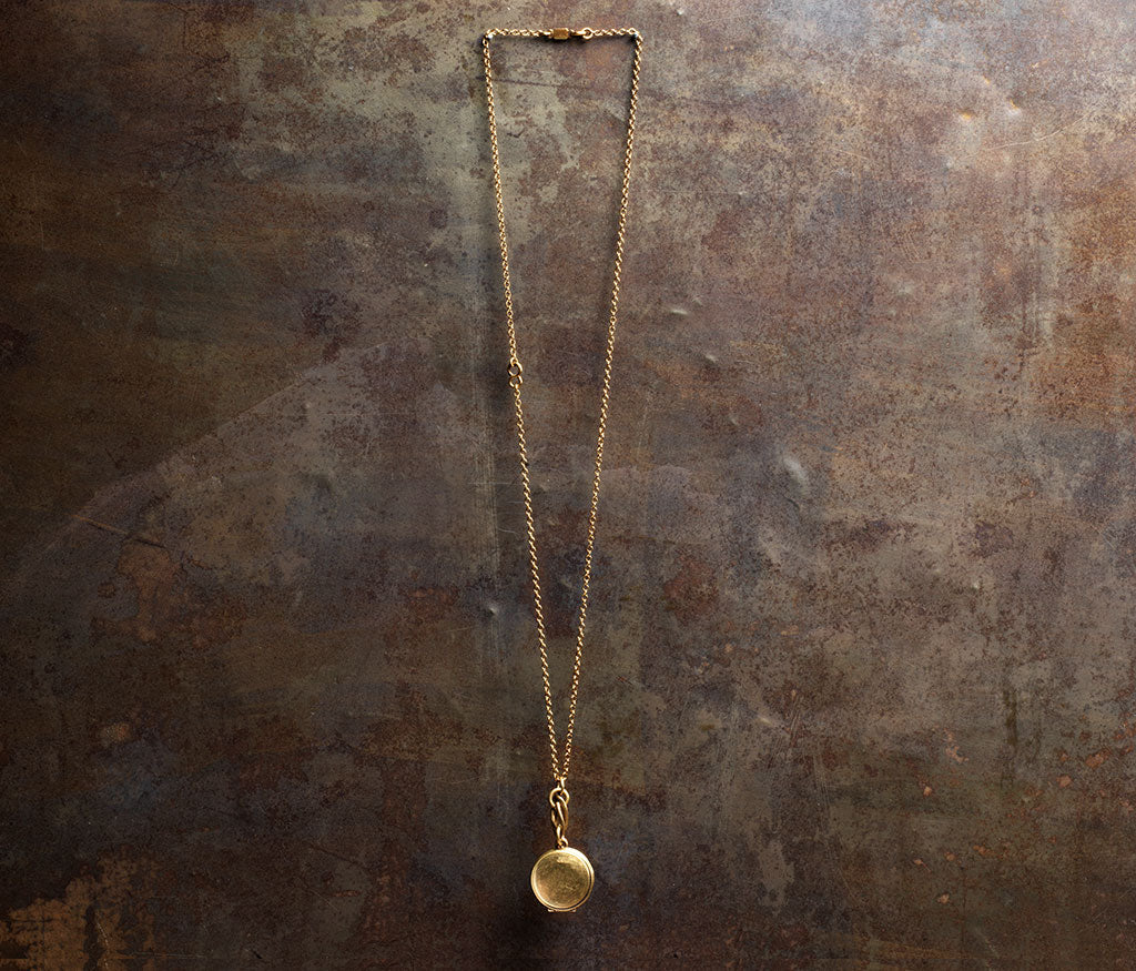 necklace medallion gold