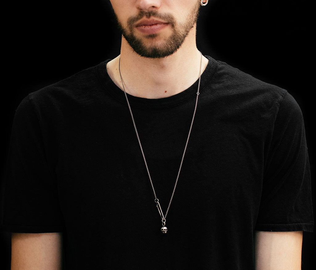 fine chain safety pin+skull