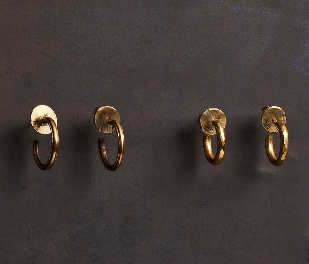 WERKSTATT:MÜNCHEN Hoop Studs Fine Track hoop studs fine track gold – werkstatt-munchen