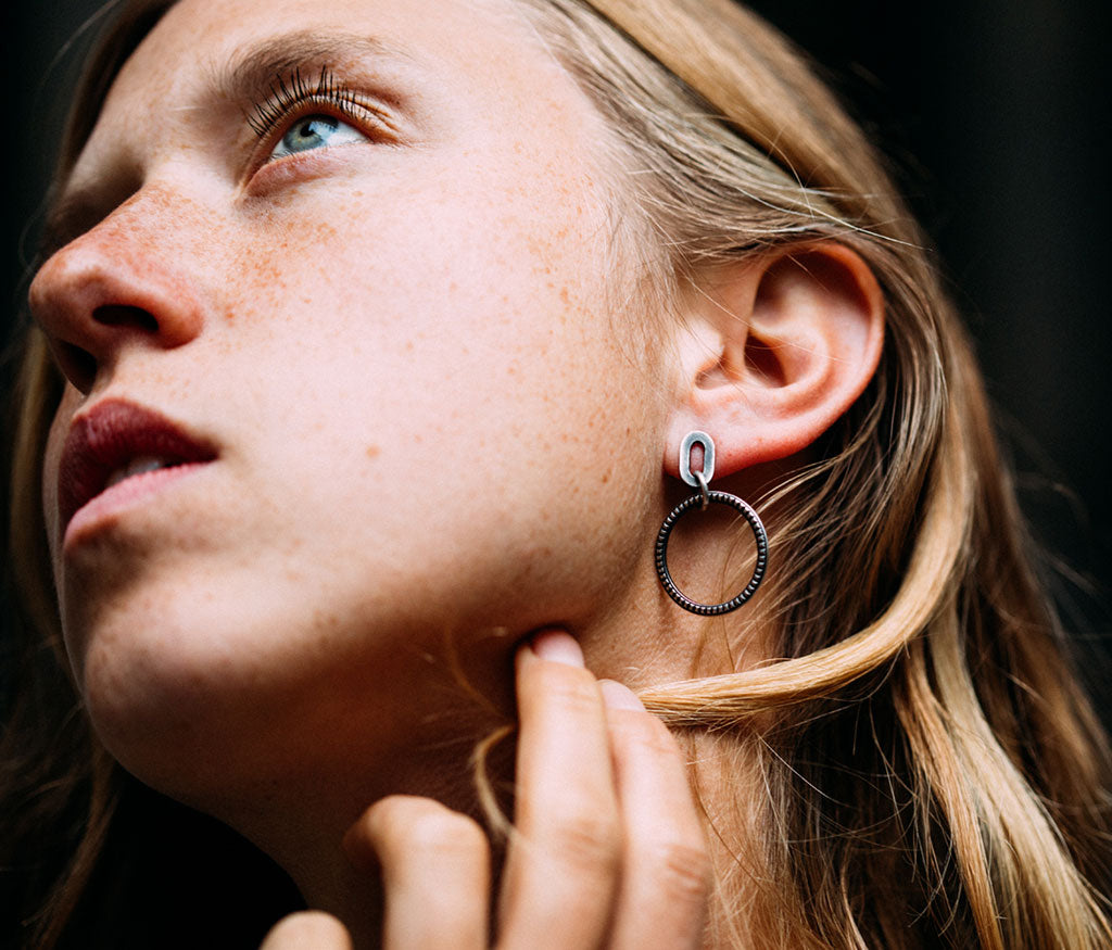 earrings ring trace