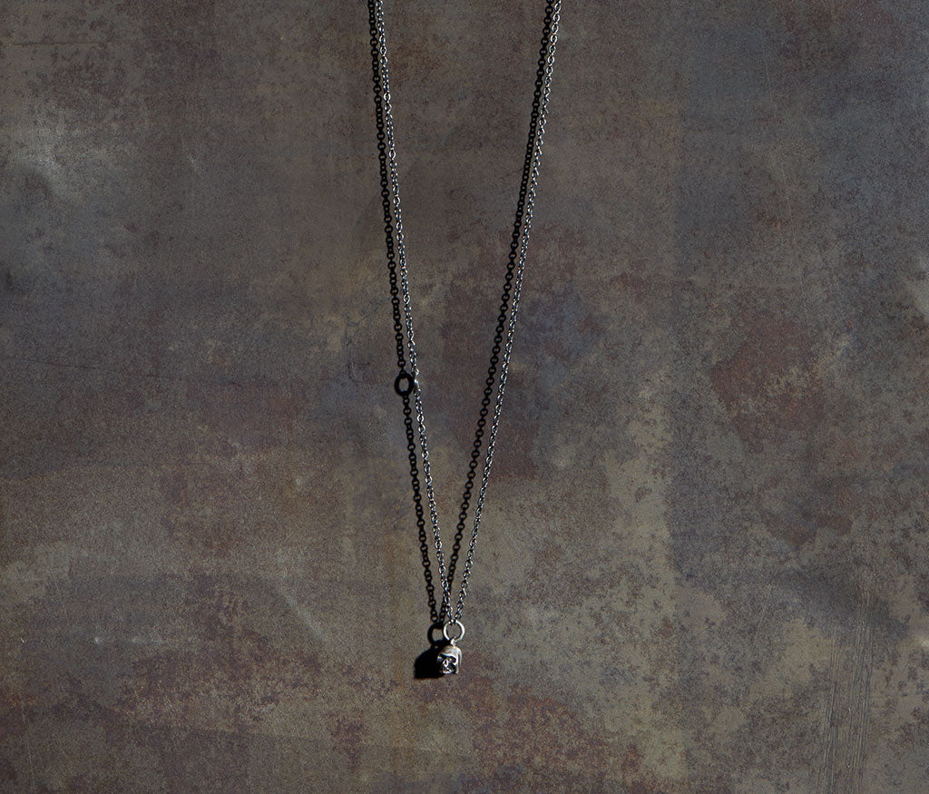 chain mini skull