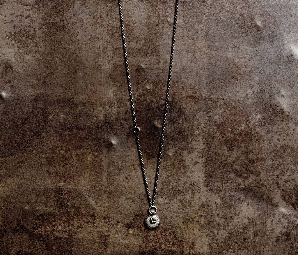 chain mini clock