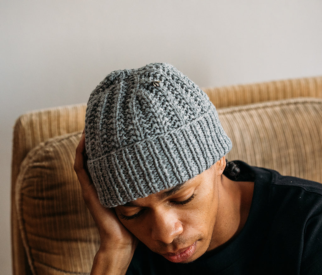 cap sailor - bee pebble